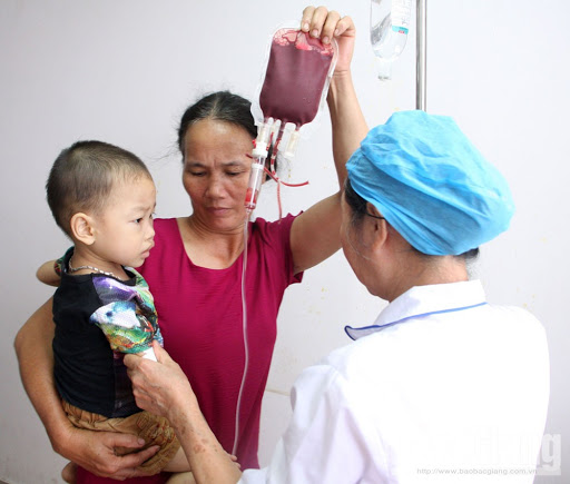 Điều trị Thalassemia bằng phương pháp truyền máu