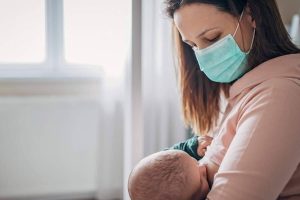 Mẹ bỉm F0 hoặc nghi ngờ bị nhiễm Covid-19 có nên cho con bú không?
