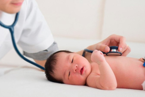 Điều trị và chăm sóc trẻ sơ sinh bị rối loạn chuyển hóa