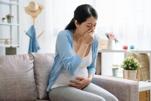 Ho mọc tóc tháng thứ mấy? Có phải dấu hiệu mẹ nên cẩn trọng không?